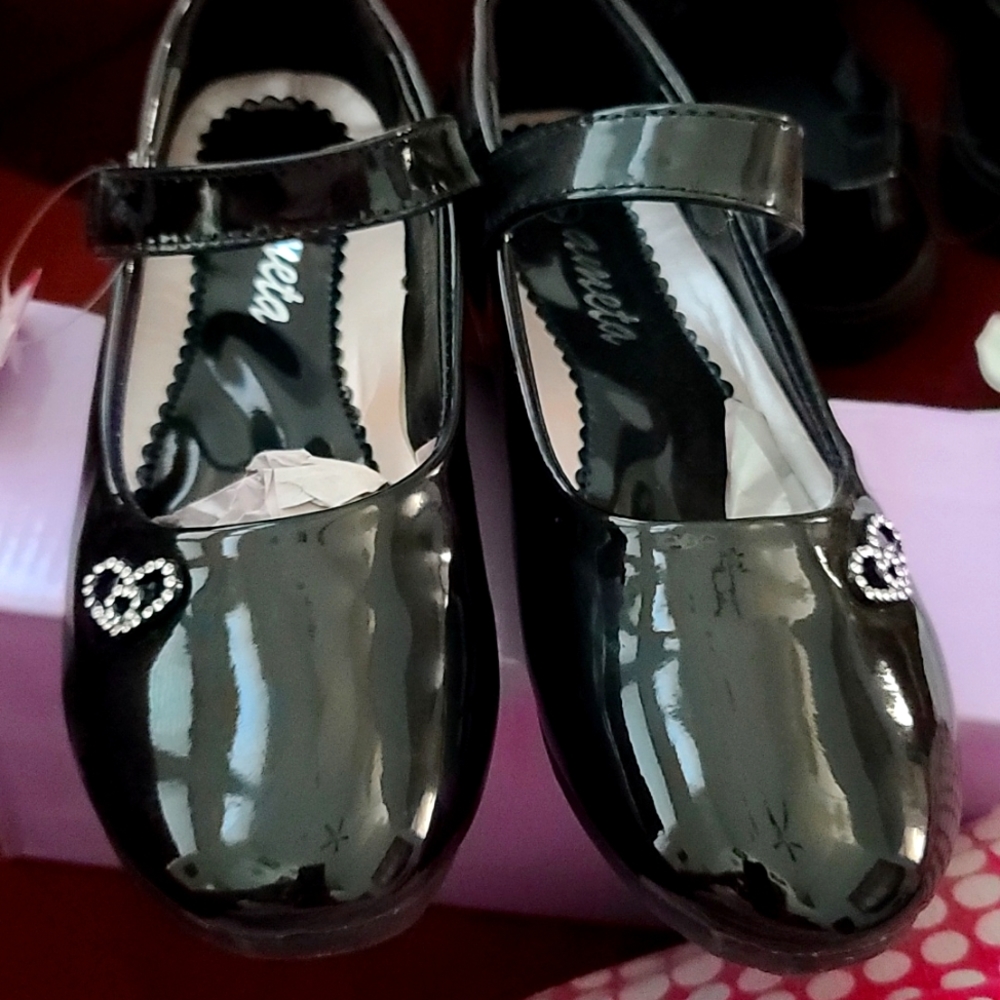 NWT Girls Black Patent Mary Jane Shoe size 4